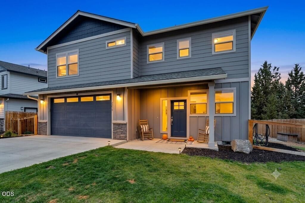 Property Photo:  2260 NE Indigo Lane  OR 97701 