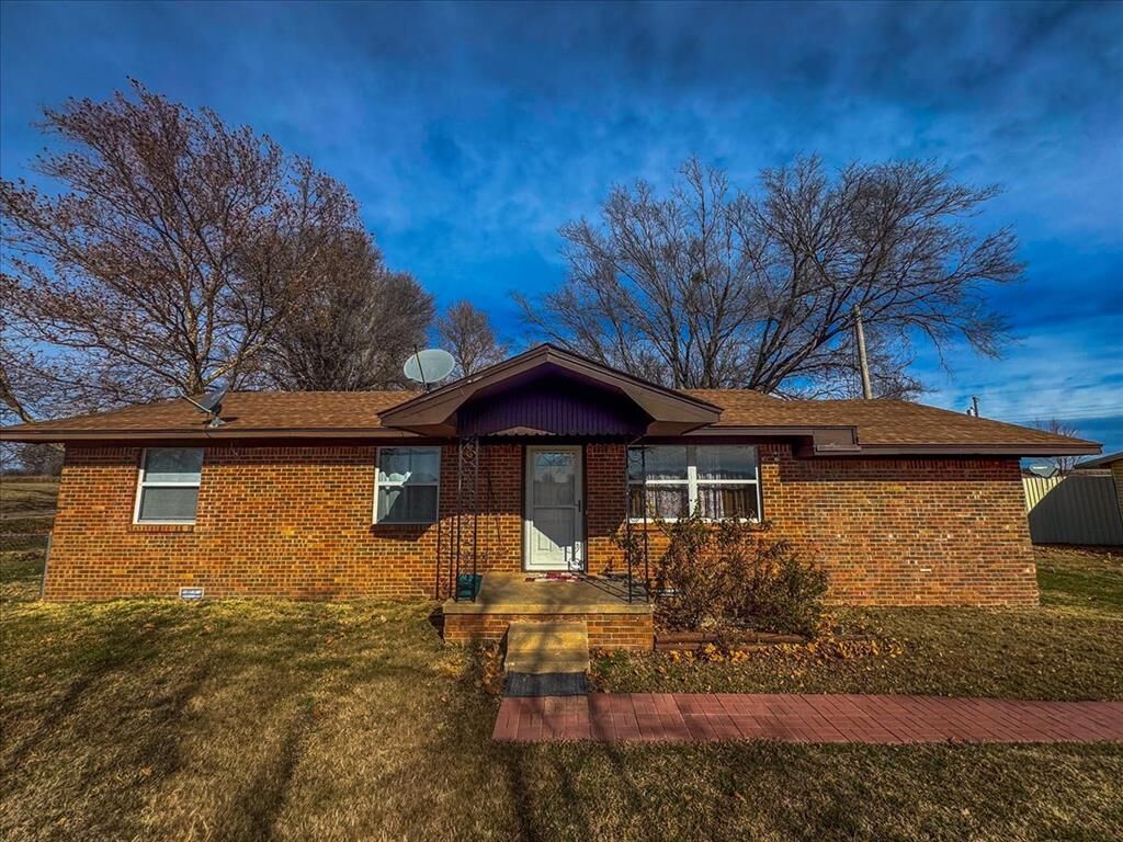 Property Photo: 25025 100th Street OK 73057