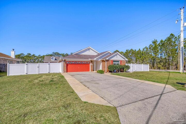 Property Photo:  8778 Faye Ct  FL 32566 