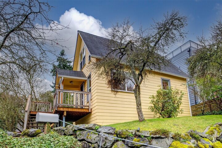 Property Photo:  5147 S Lucile Street  WA 98118 