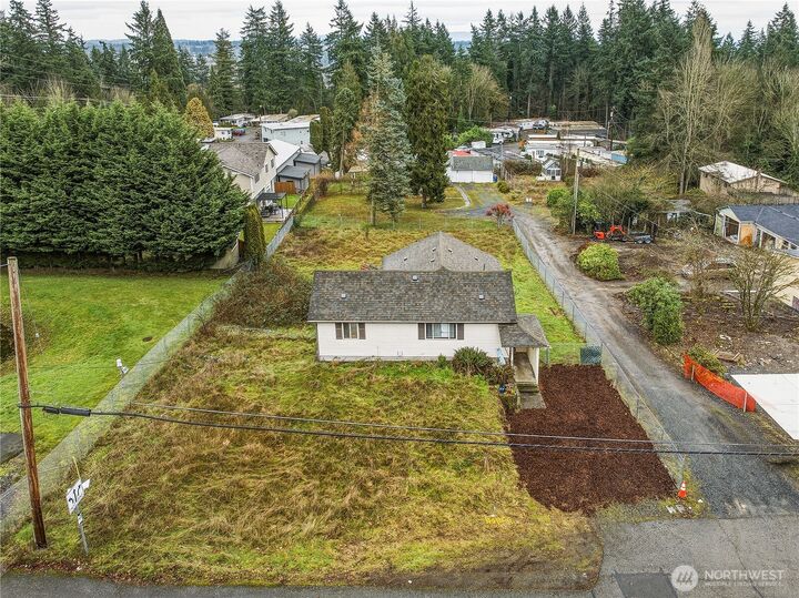 Property Photo:  22827  Meridian Avenue S  WA 98021 