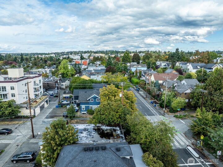Property Photo:  5031  11th Avenue NE  WA 98105 
