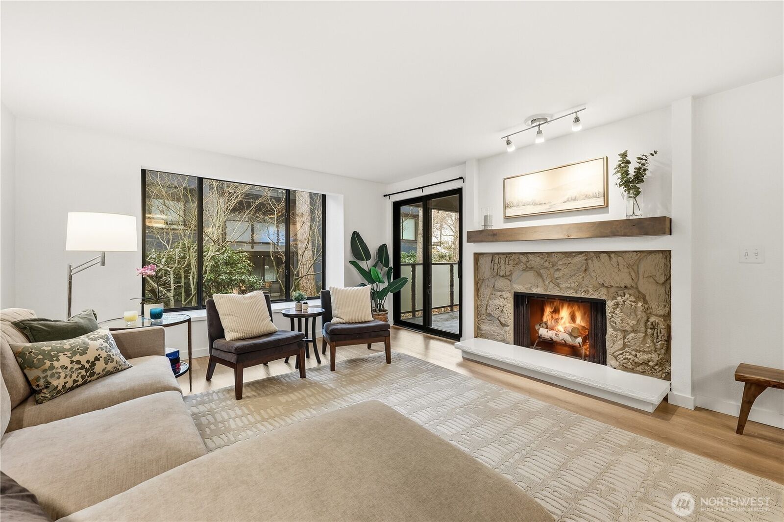 Property Photo: 1809 N 107th Street 3-203 WA 98133