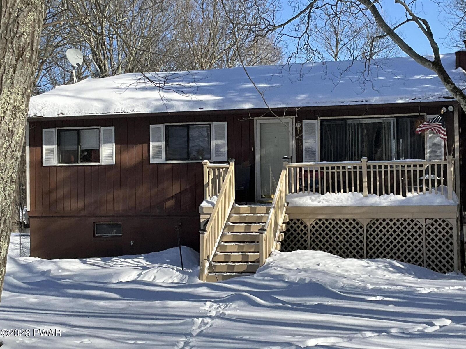 Property Photo:  154 Roundhill Rd Road  PA 18328 