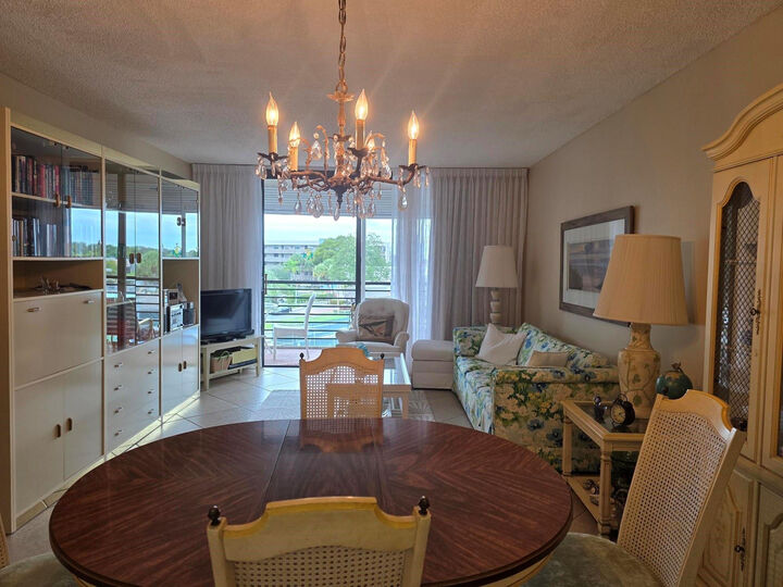 Property Photo:  1001 Colony Point Circle 405  FL 33026 