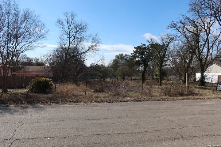 Property Photo:  6430 Kings Crown  TX 78233 