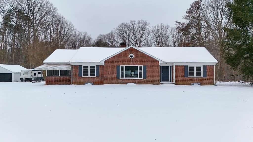 Property Photo:  767 Fairgrounds Road  VA 2301 