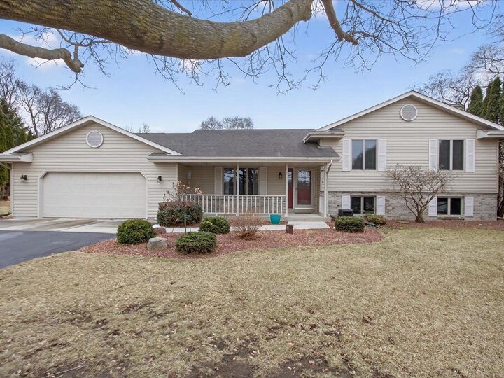 Property Photo: 2338 East Pine Tree Court WI 53563