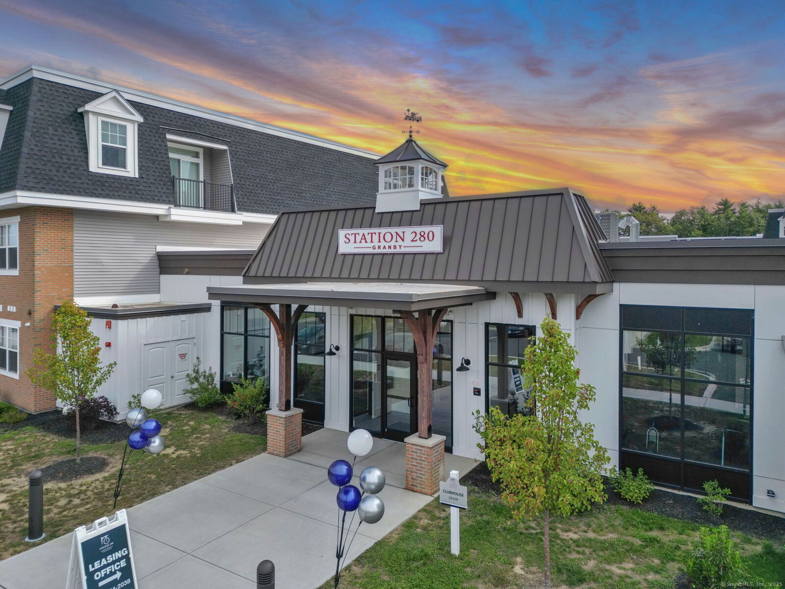 Property Photo: 280 Salmon Brook Street 4305 CT 06035