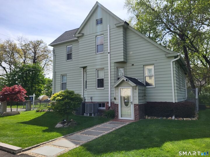 Property Photo:  110 Darby Street  CT 06002 