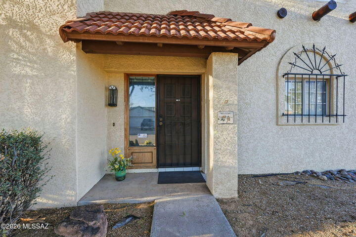 Property Photo:  132 W Calle Manantial Kent  AZ 85614 