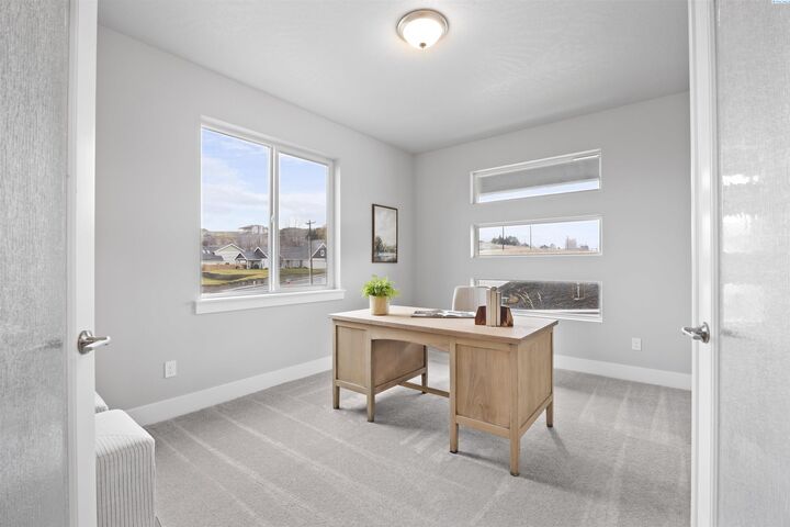 Property Photo: 3850 Orchard Street WA 99353