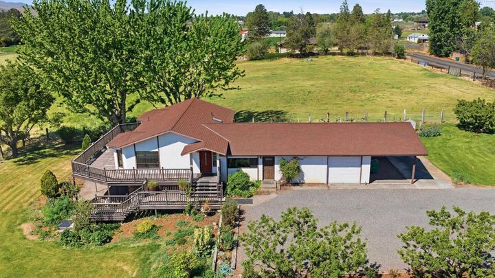 Property Photo:  144001 W North River Rd  WA 99305 