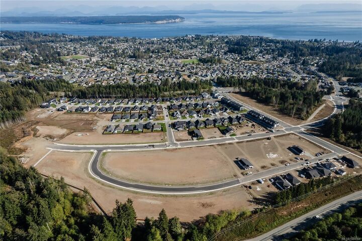 Property Photo: 739 Beaver Creek Blvd BC V9H 0G1