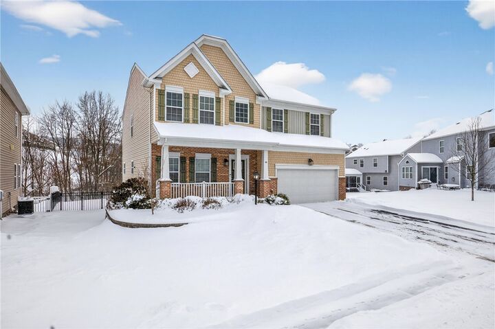 Property Photo:  100 Hermitage Ct  PA 16063 