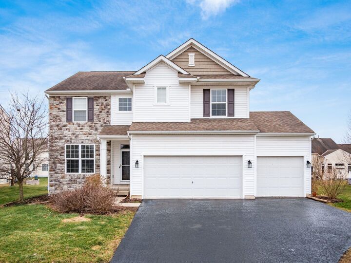 Property Photo:  687 Stallion Way  OH 43040 