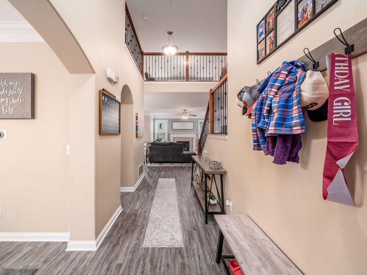 Property Photo:  687 Stallion Way  OH 43040 