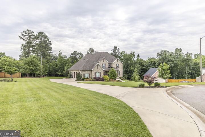 Property Photo:  223 Yale Circle  GA 31005 