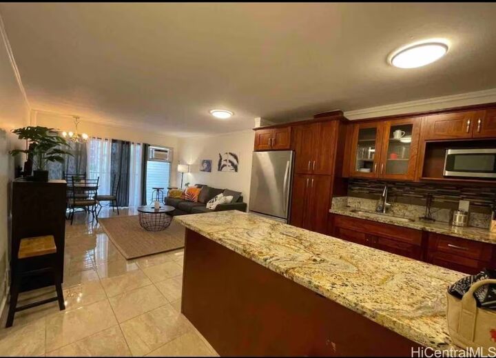 Property Photo:  2465 Kuhio Avenue 304  HI 96815 