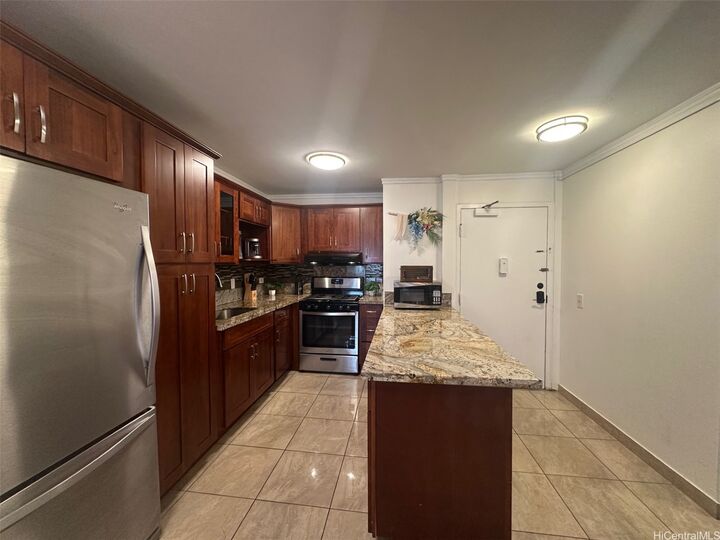 Property Photo:  2465 Kuhio Avenue 304  HI 96815 