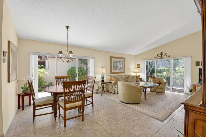 Property Photo:  11563 Colonnade Drive  FL 33437 