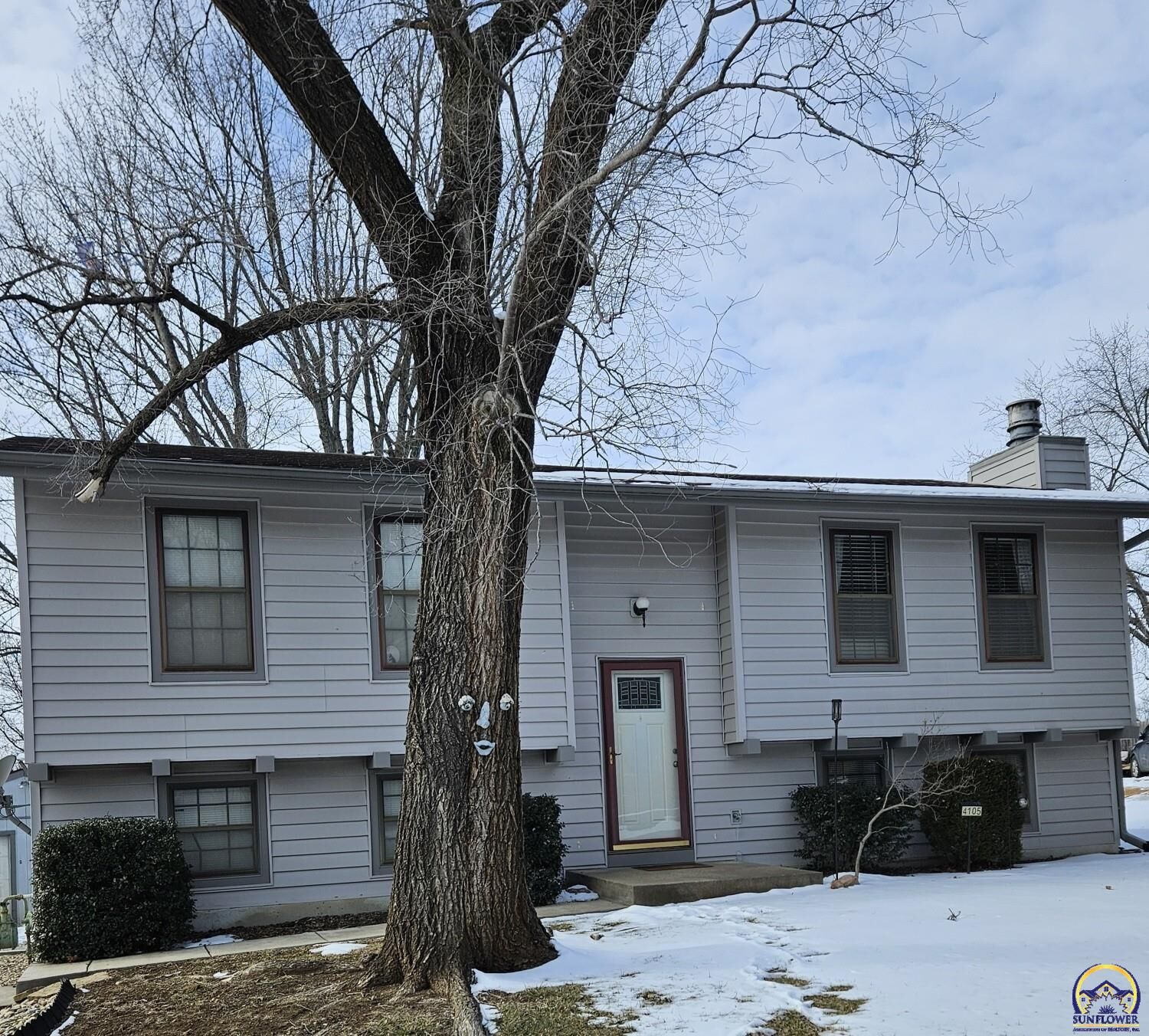 Property Photo:  4105 NW Dondee Ln  KS 66618 