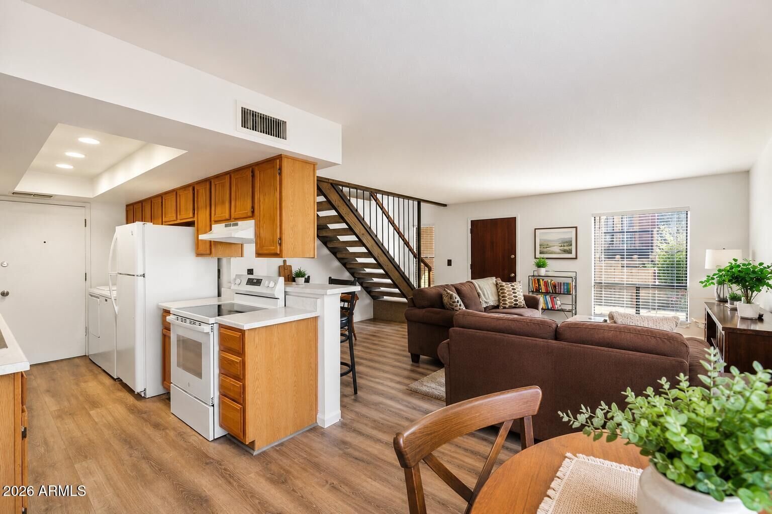 Property Photo: 744 E North Lane 2 AZ 85020