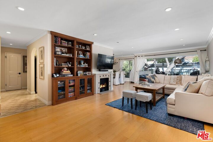 Property Photo:  11965 Gorham Ave  CA 90049 