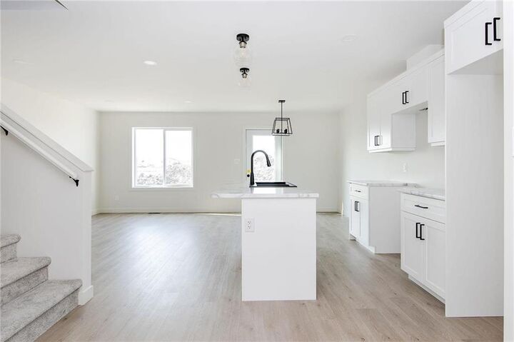 Photo de la propriété:  69 Kootenay Way  MB R5G 2Y1 