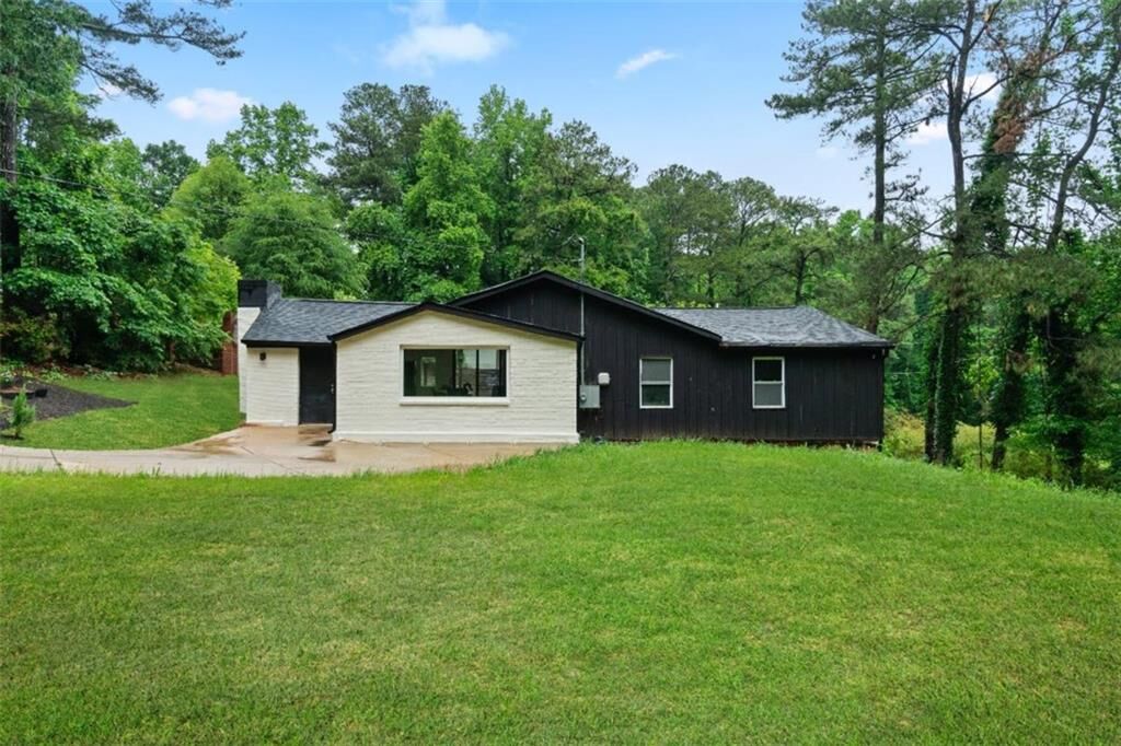 Property Photo: 980 Porter Road GA 30032