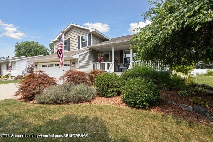 Property Photo:  106 W Oak Street  MI 48879 