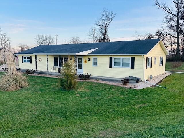 Property Photo:  1404 US-54  MO 65231 