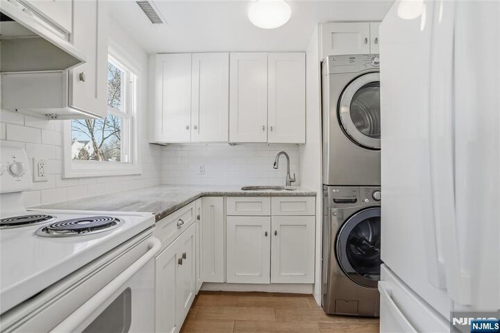 Property Photo:  371 Gilbert Street 2  NJ 07450 