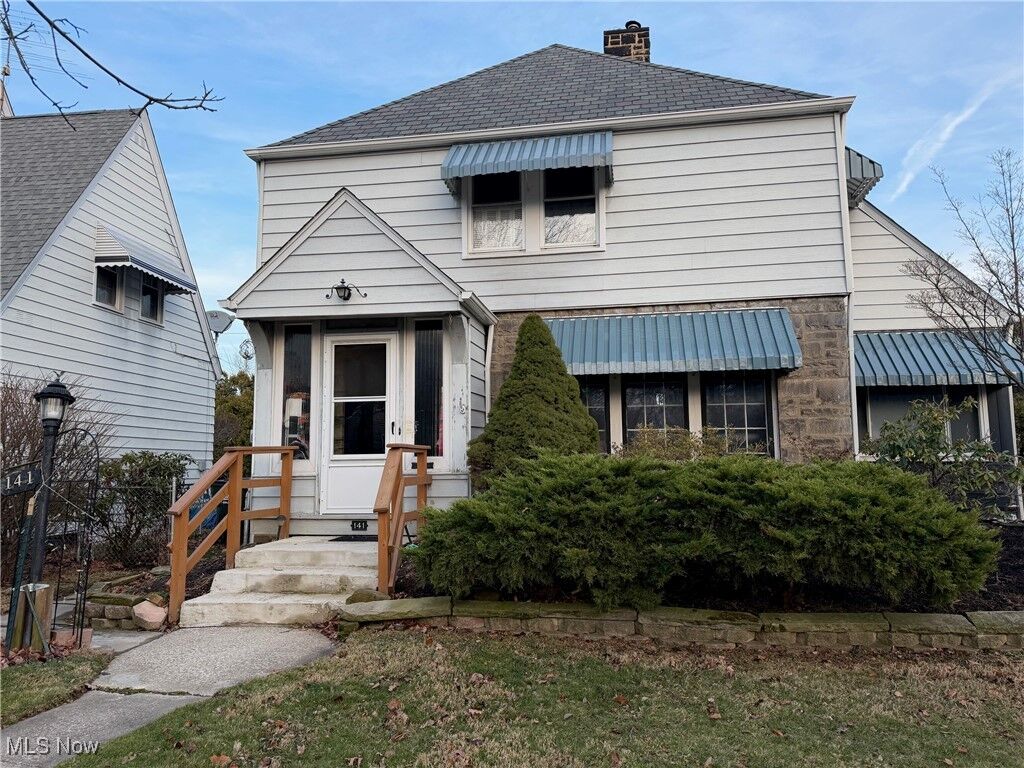 Property Photo:  141 Eastbrook Drive  OH 44132 