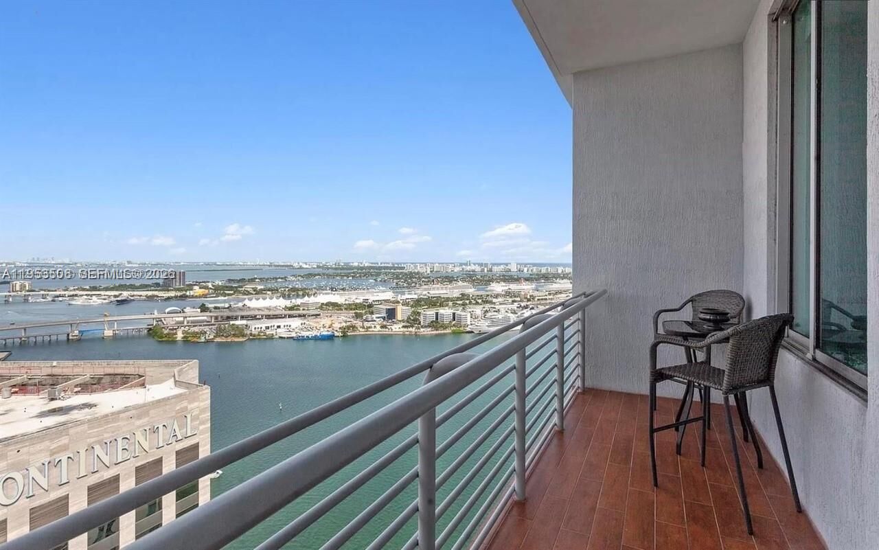 Property Photo: 335 S Biscayne Blvd Uph02 FL 33131