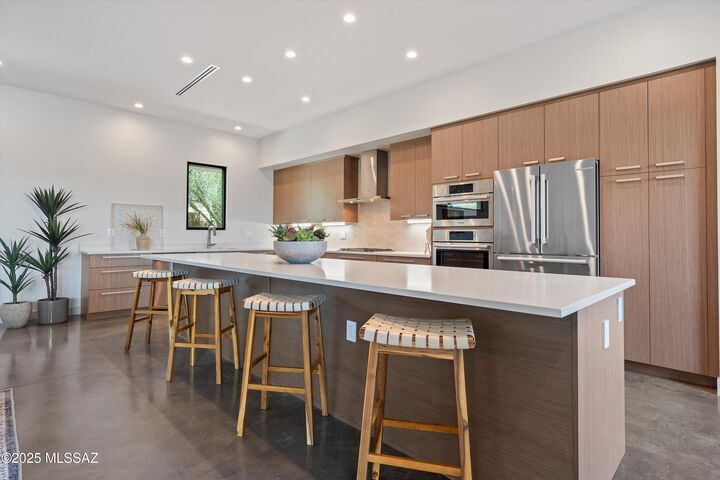 Property Photo:  2805 N Bella Terraza Court N  AZ 85712 