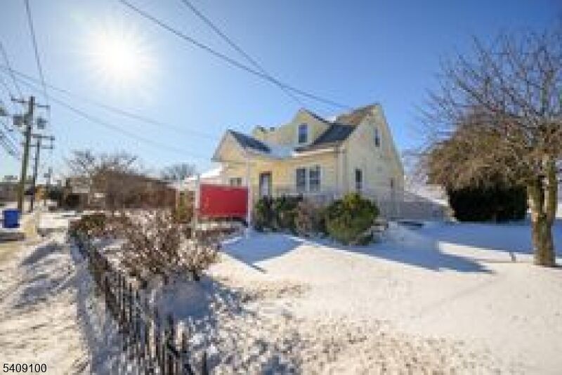 Property Photo:  279 Amboy Ave  NJ 07095 