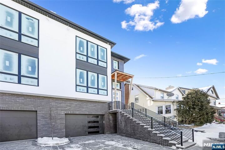 Property Photo:  762 Williams Place A  NJ 07010 