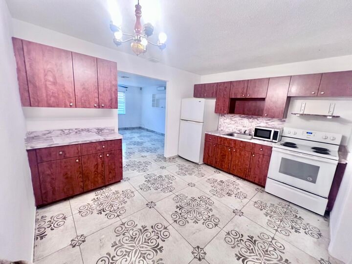 Property Photo:  4630 Myrtle Lane  FL 33417 