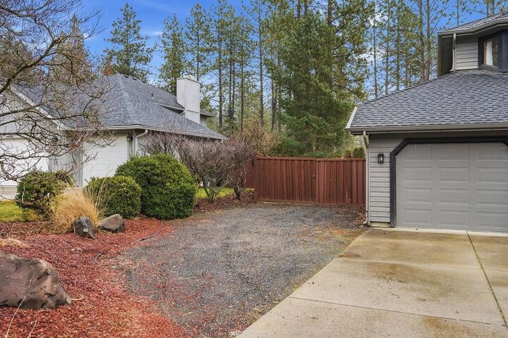Property Photo:  15408 N Franklin Ct  WA 99208 