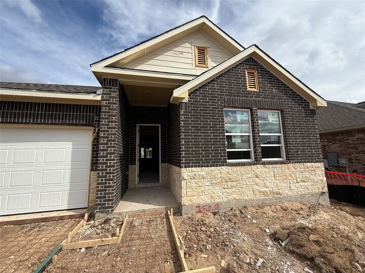 Property Photo:  2509 Walking Y Road  TX 78633 