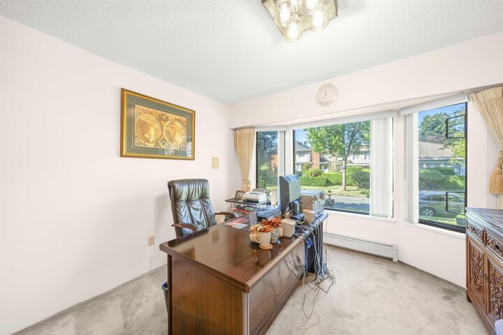 Property Photo: 6668 Selkirk Street BC V6P 4G8