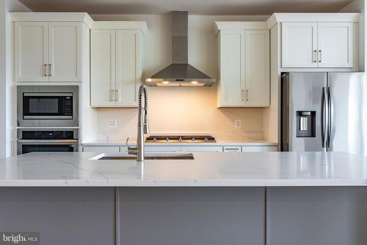 Property Photo:  23642 Winterday Drive  VA 20148 