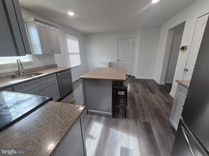 Property Photo:  10 Carter Drive  NJ 08096 