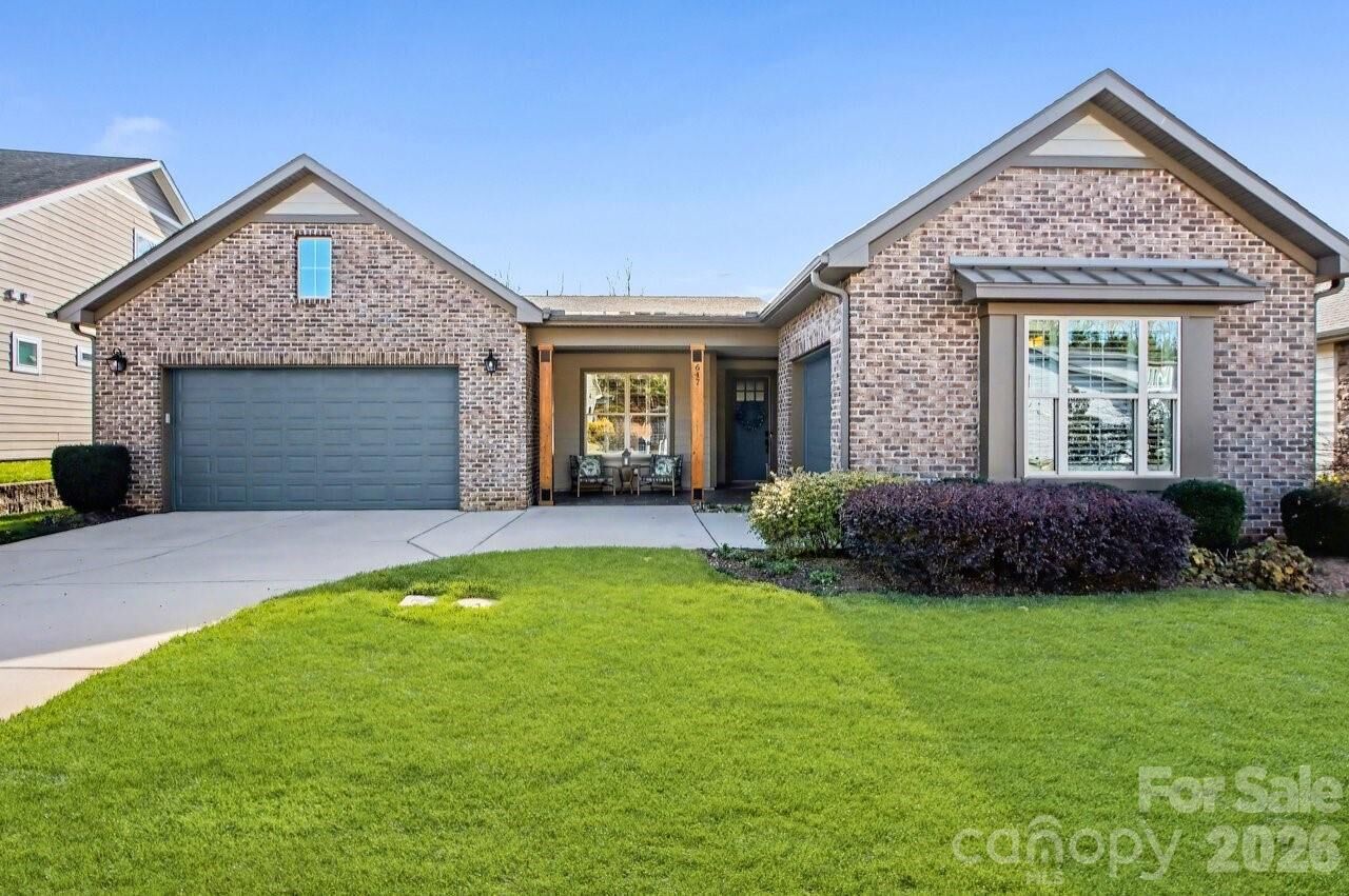 Property Photo:  647 Tallulah Falls Drive  NC 28037 