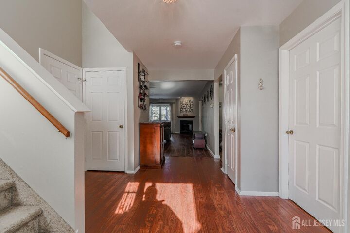 Property Photo: 33 Vandeventer Court NJ 08872