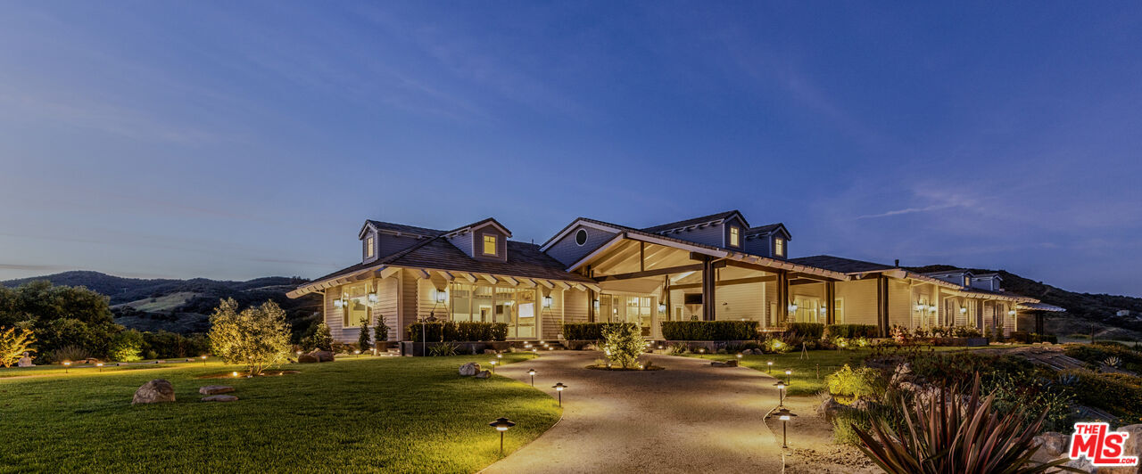 Property Photo: 1697 W Potrero Rd CA 91361