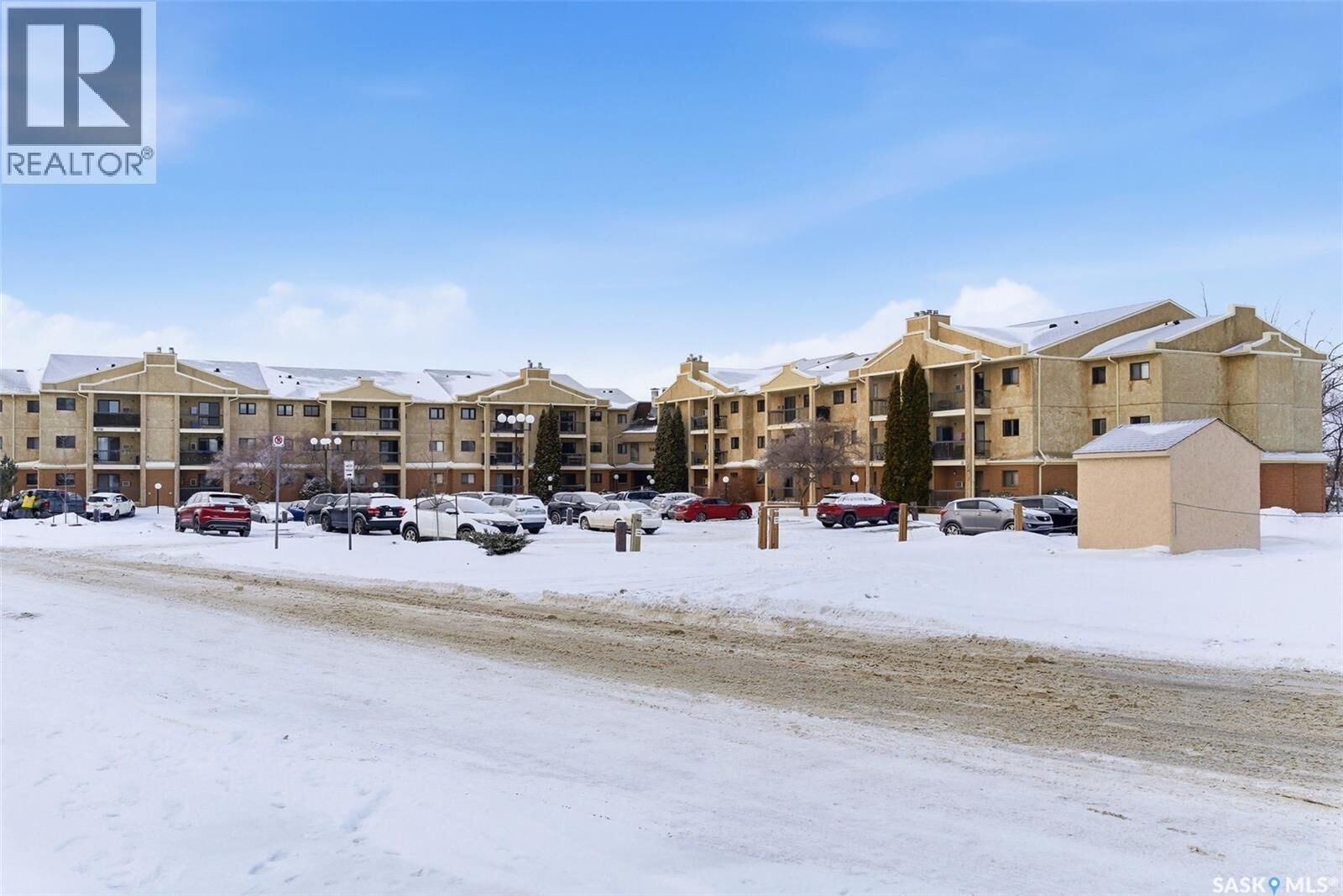 Property Photo:  211 3410 Park Street  SK S4V 2M8 