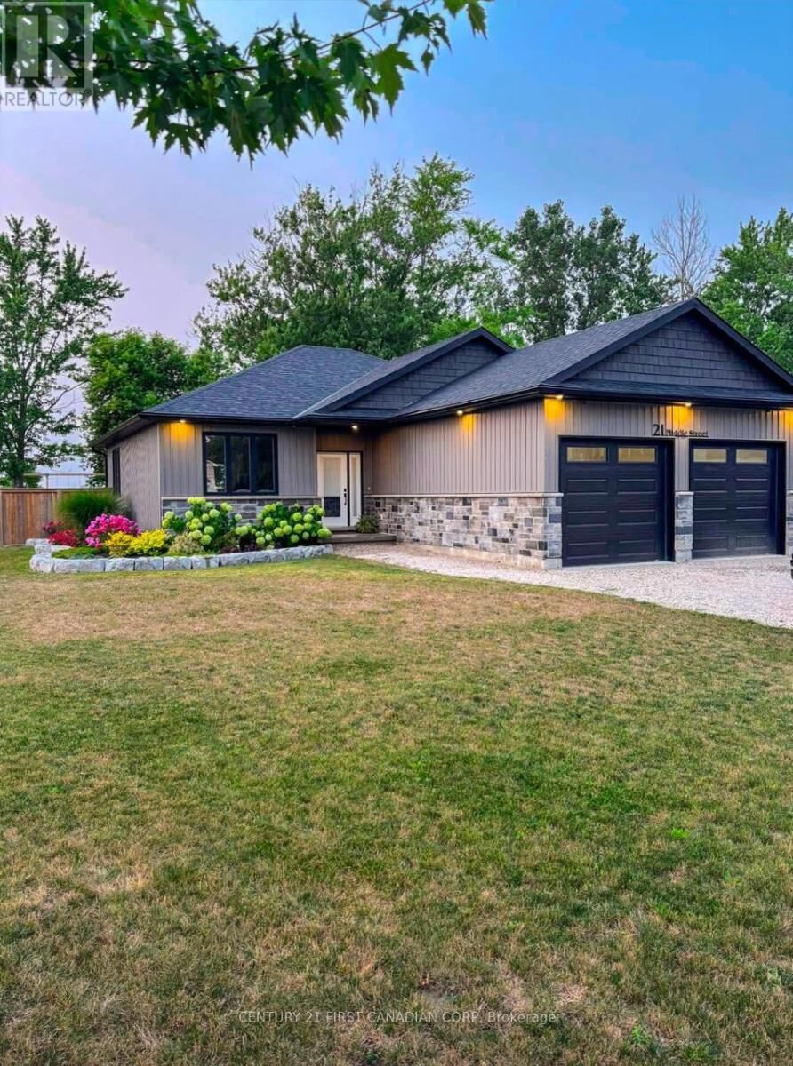 Property Photo:  21 Middle Street  ON N0M 1M0 