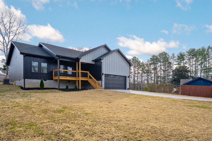 Property Photo:  8806 Nelson Road  TN 37379 